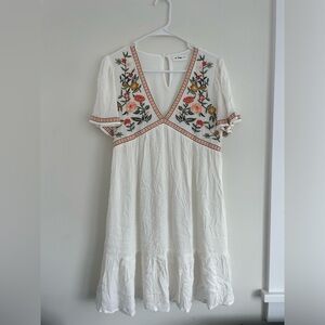 Boutique light summer dress. Never worn. Embroidered.